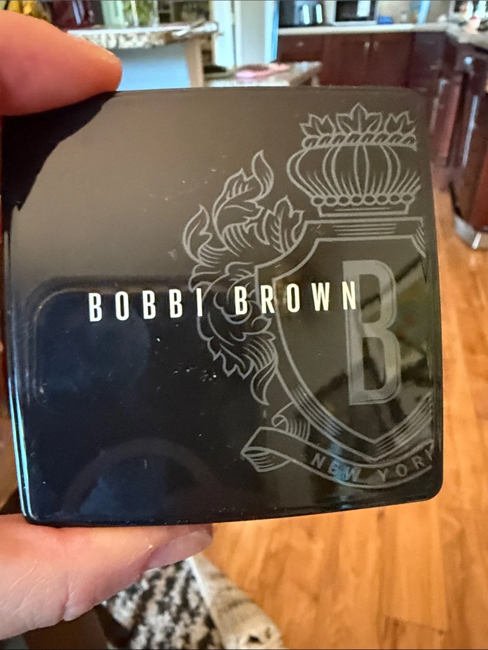 Bobbi Brown Sheer Finish Pressed Powder in Compact with Silver Logo Accent NWT